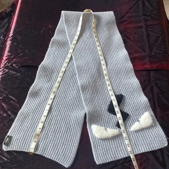Fendi Gray Scarf with Black and White Accents - Picture 4 of 6
